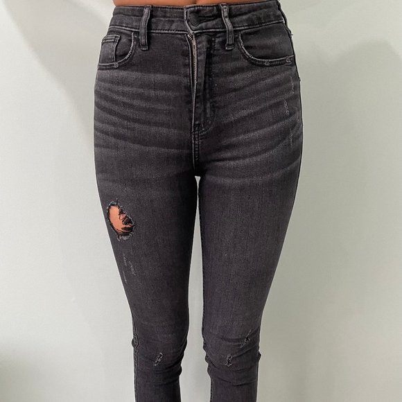 High Rise Distressed Black Jeans. Size 0. - Picture 1 of 2